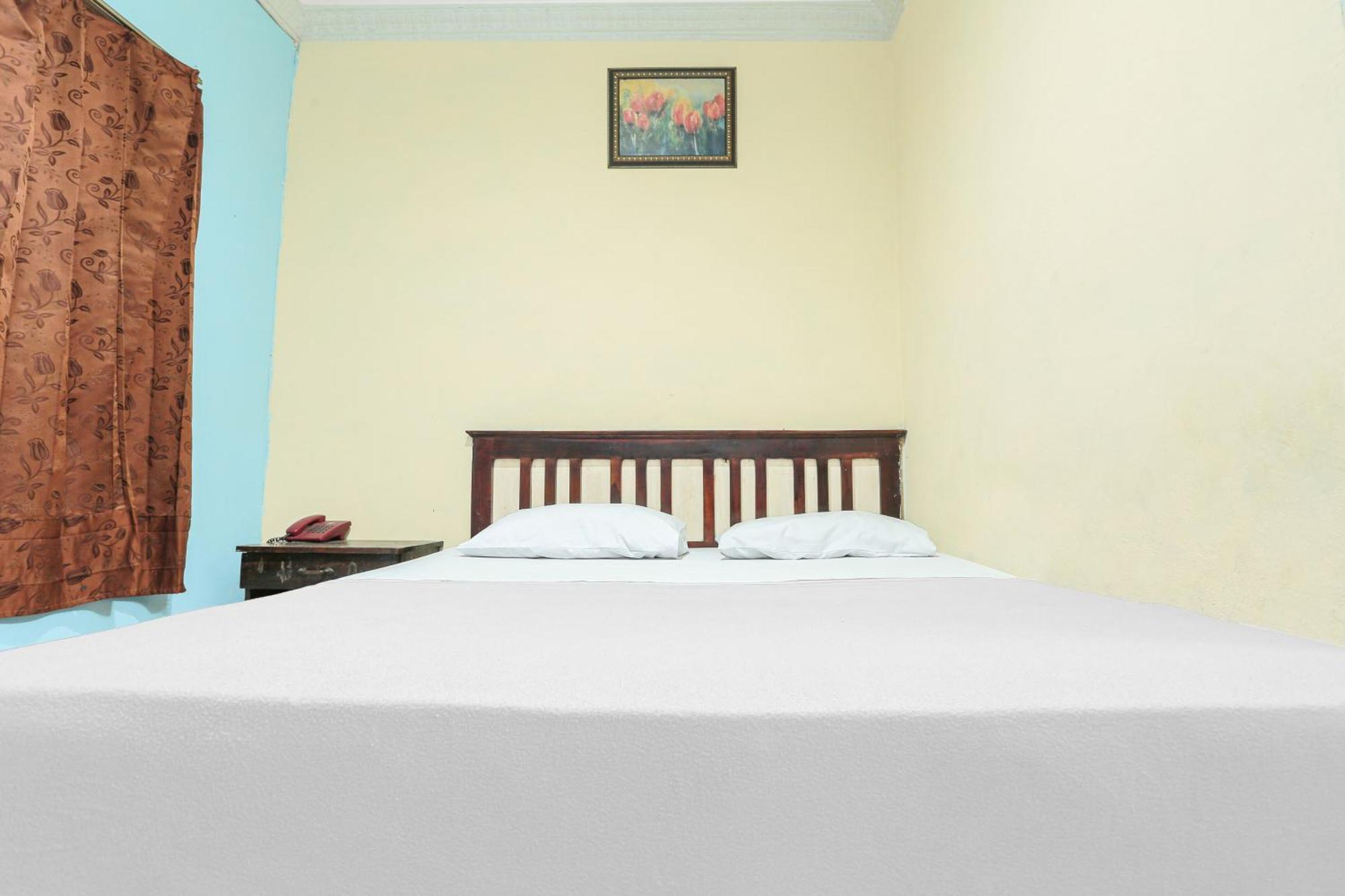 Oyo 93046 Hotel Fortuna Parepare Eksteriør billede