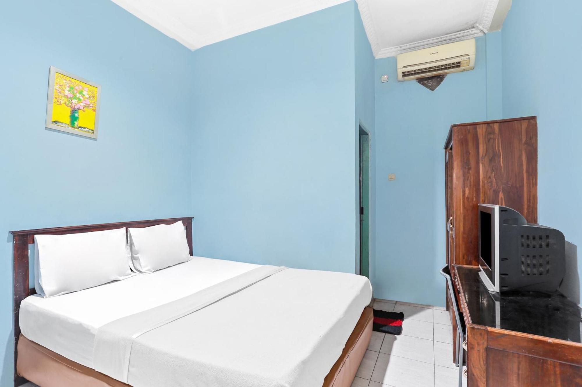 Oyo 93046 Hotel Fortuna Parepare Eksteriør billede