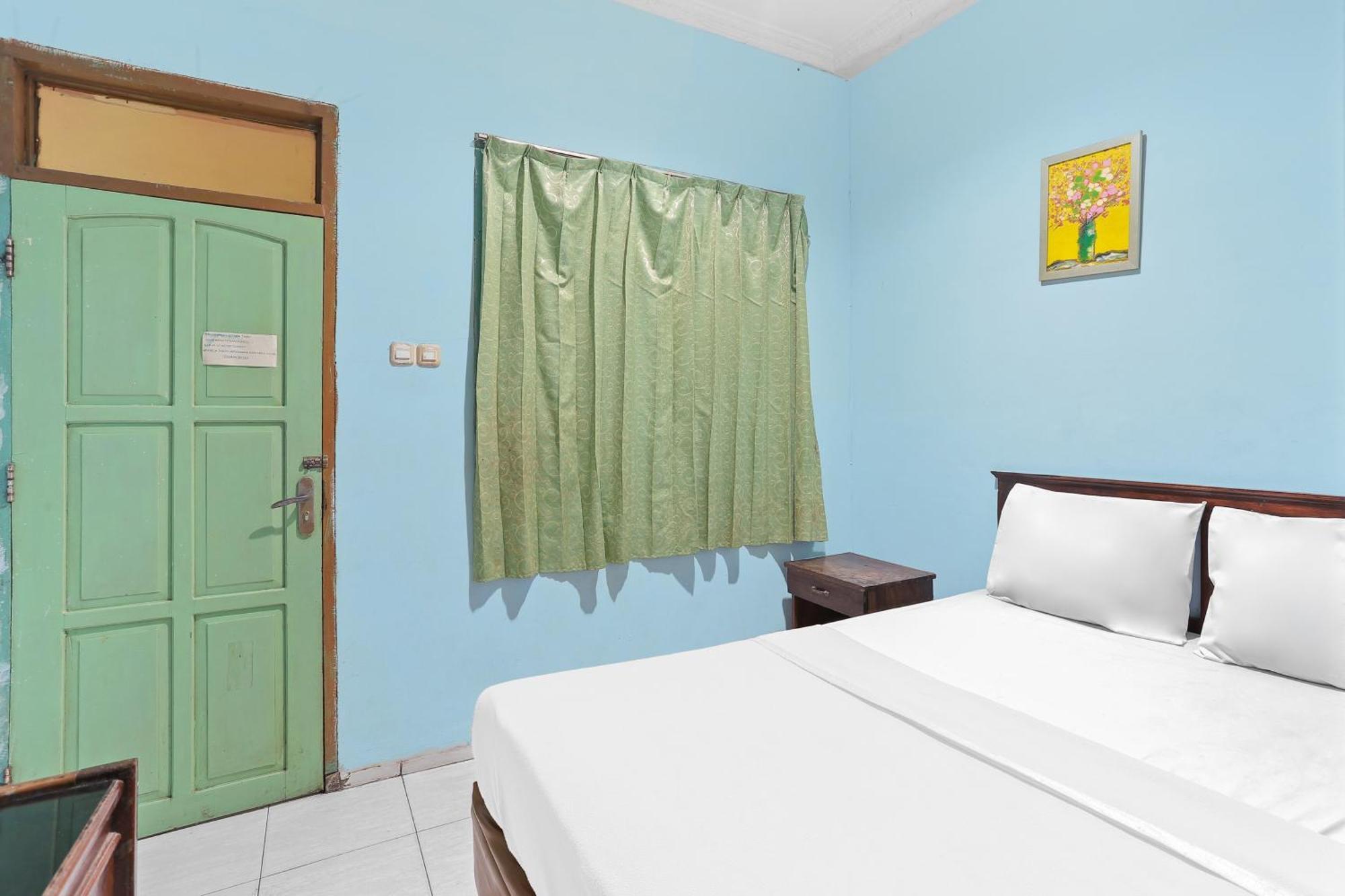 Oyo 93046 Hotel Fortuna Parepare Eksteriør billede