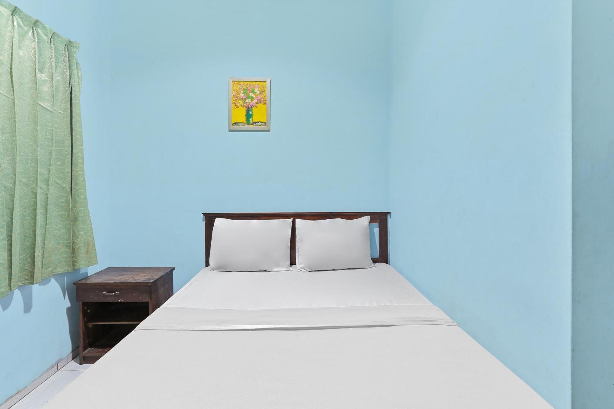 Oyo 93046 Hotel Fortuna Parepare Eksteriør billede